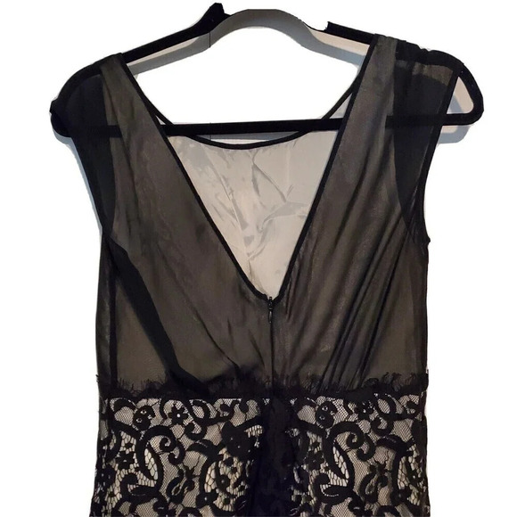 Max Studio Dress Medium Black Ivory Lace Bottom Capsleeve Ruffle Back - Picture 4 of 5